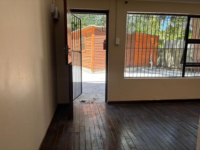 To Let 1 Bedroom Property for Rent in Penhill Western Cape